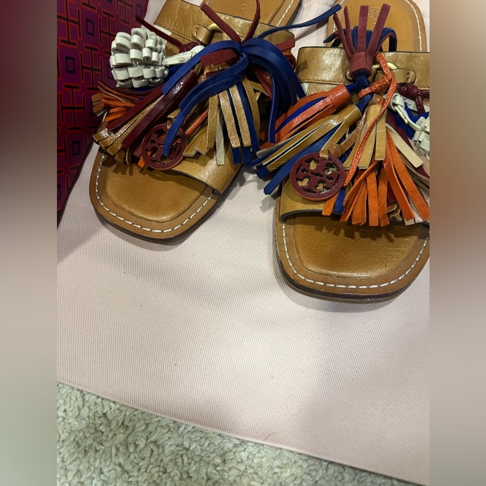 Tory Burch Miller tassel slide size 8 - Picture 4 of 5